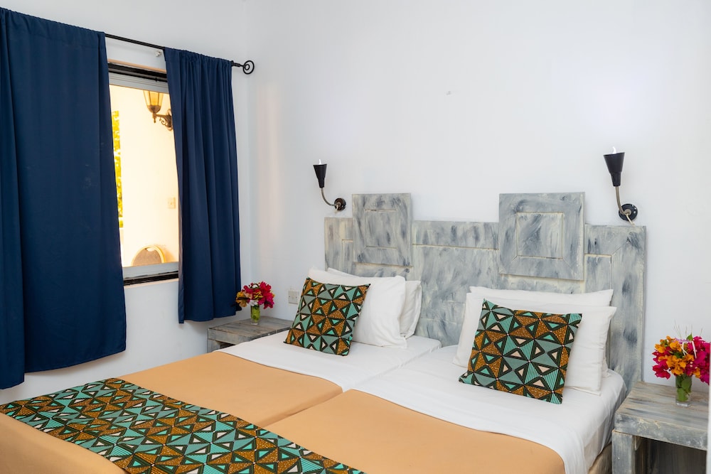 Sunu Hotel 12/37