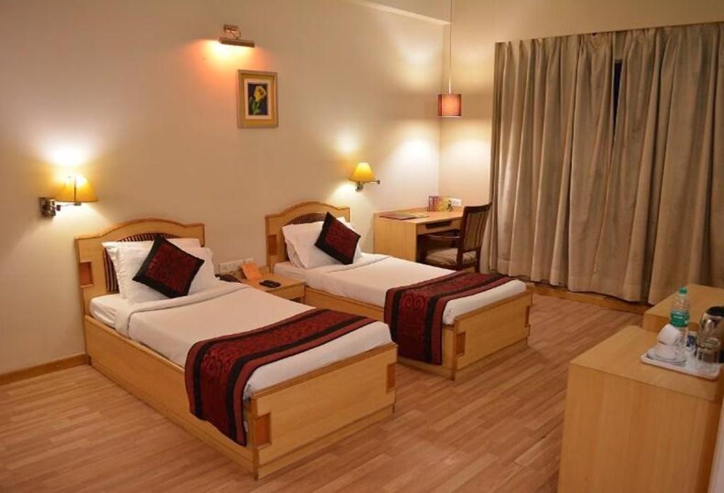 HOTEL ADITYAZ 13/41