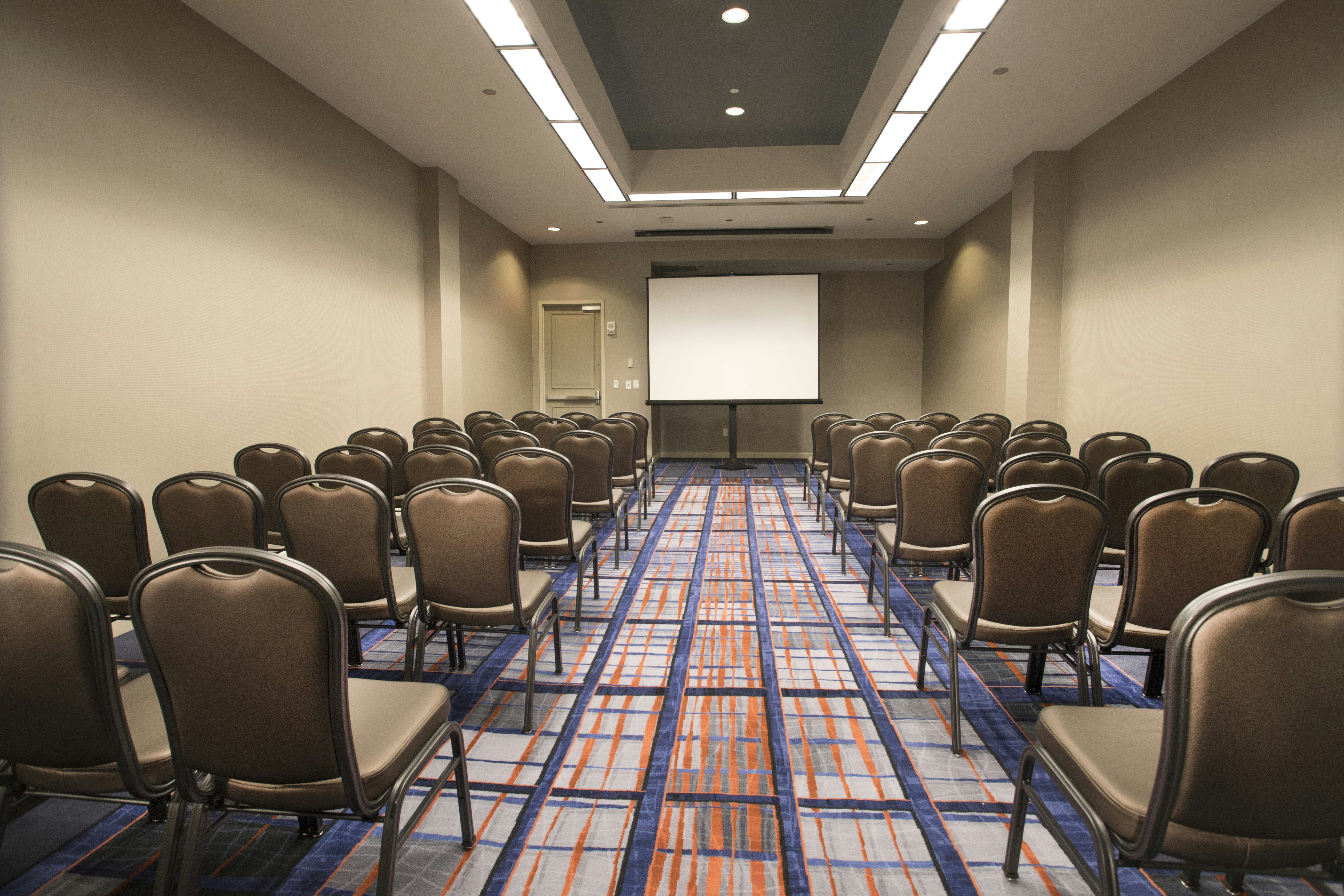 Hilton Atlanta Airport 60/70