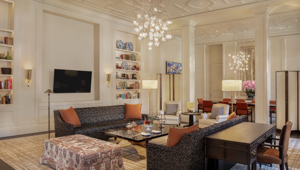 Raffles Hotel Singapore 36/69