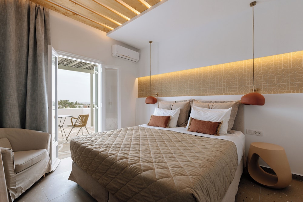 Pnoi Hotel 16/49