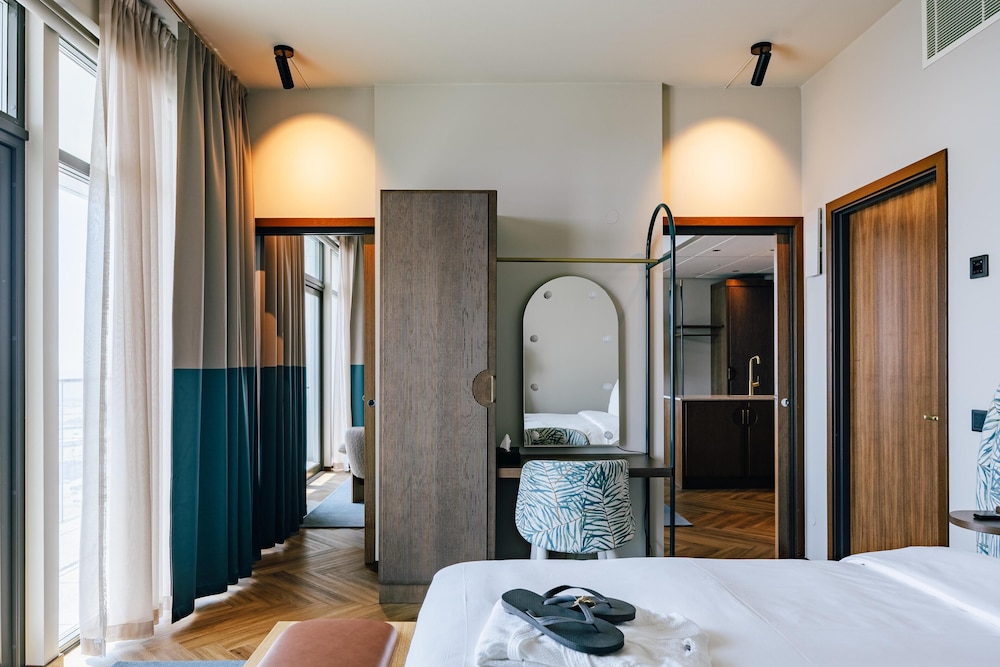 Willow, WorldHotels Crafted 23/48