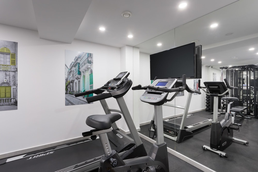 Azur Hotel by ST Hotels 24/42