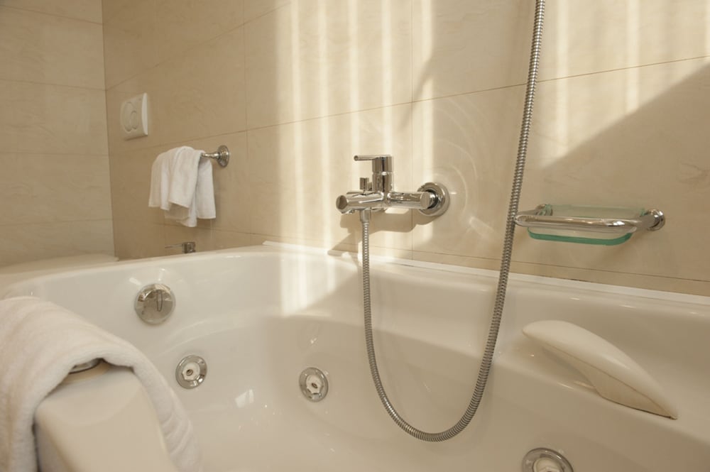 GRAND HOTEL PASSETTO 68/70
