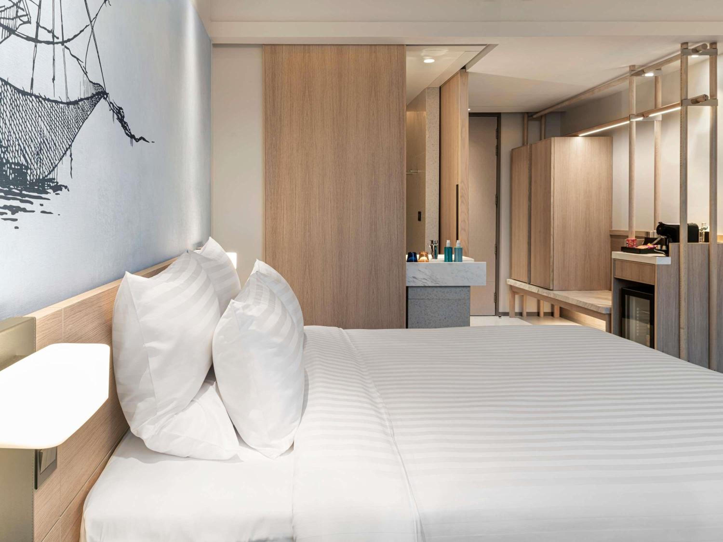 غرفة تنفيذية بسرير كينج مع أريكة، Novotel Future Park Rangsit 7/10