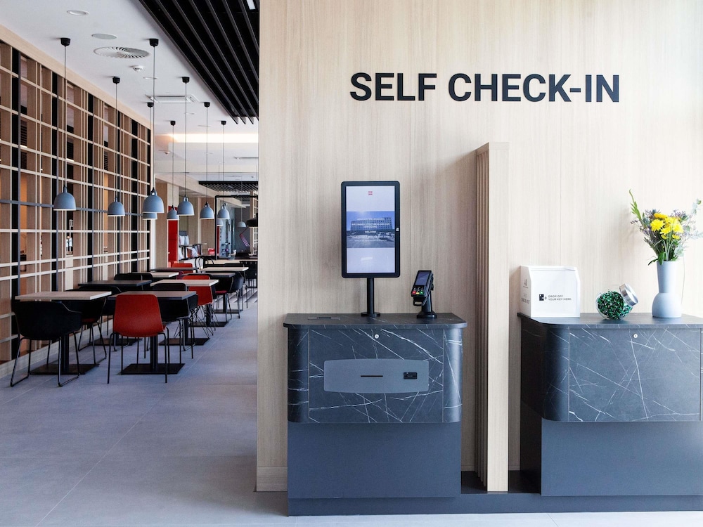 ibis Hotel Berlin Airport (Neueroffnung) 12/49