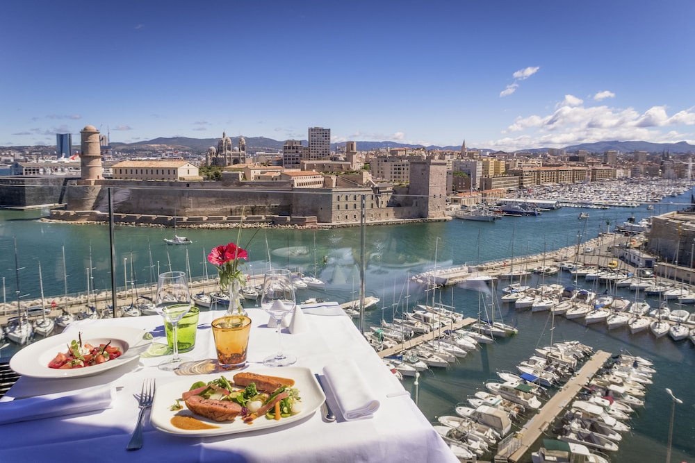 Sofitel Marseille Vieux Port Hotel 36/50