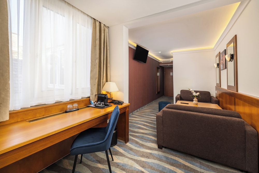 Carlton Hotel Buda Castle 43/64