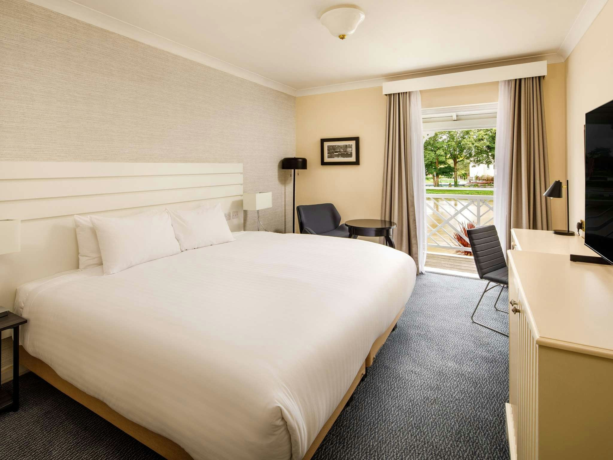 CLASSIC, DOUBLE BED, RIVER VIEW