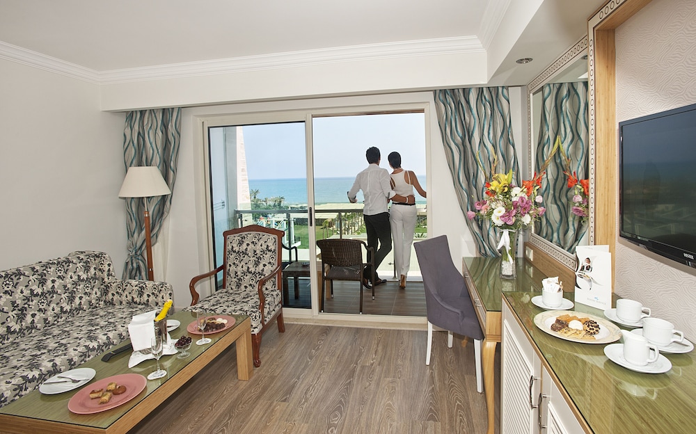Crystal Waterworld Resort and Spa 26/50