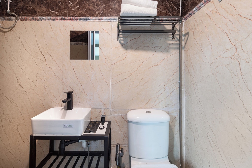Aliwal Park Hotel 48/50