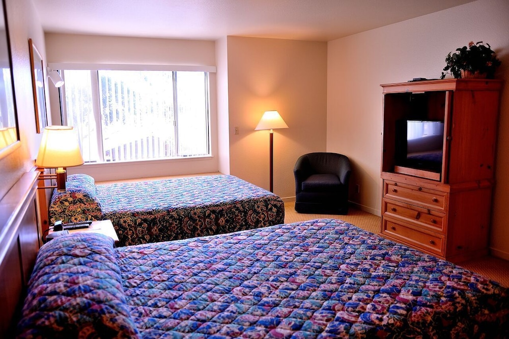 Pacific Gardens Inn 18/64