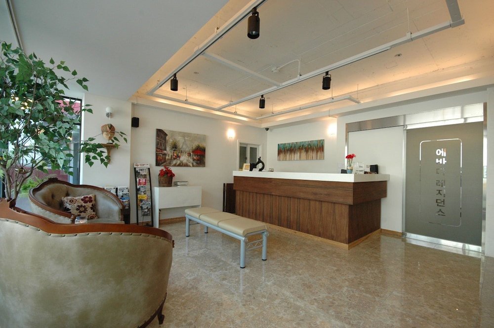 E-Residence photo2
