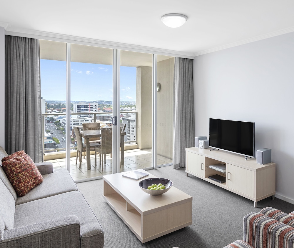 Oaks Brisbane Lexicon Suites 18/37