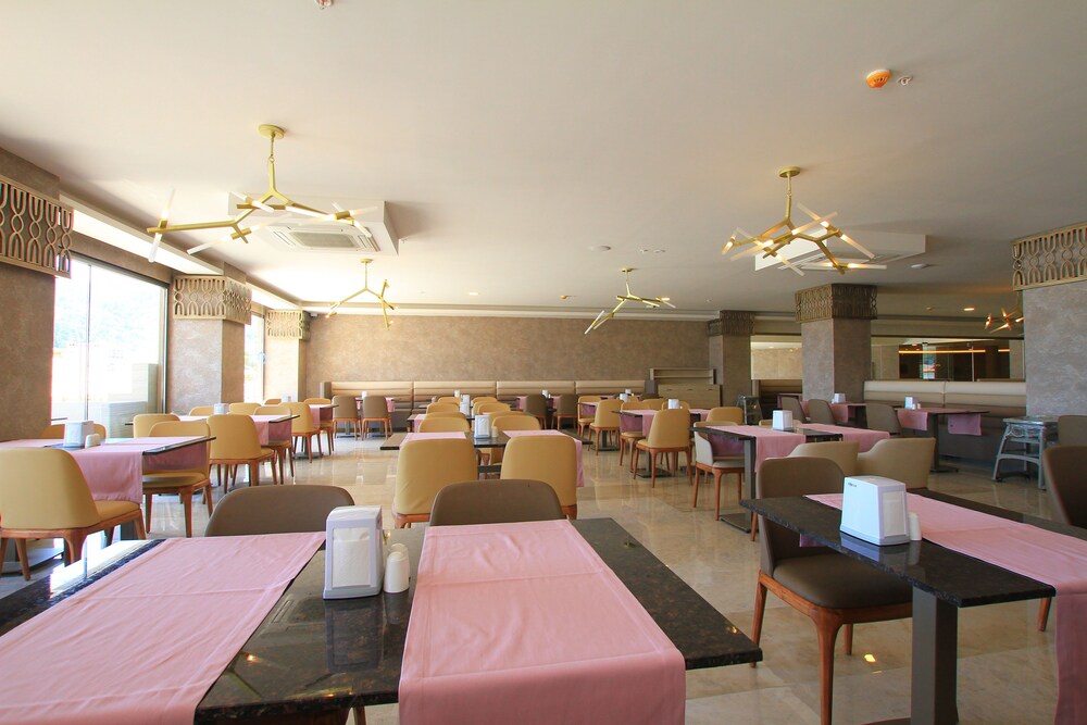 Turunc Premium Hotel 36/50