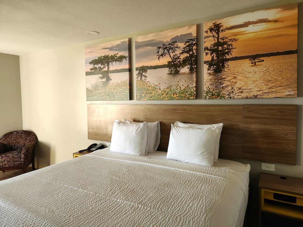Days Inn by Wyndham Lafayette Scott 9/22