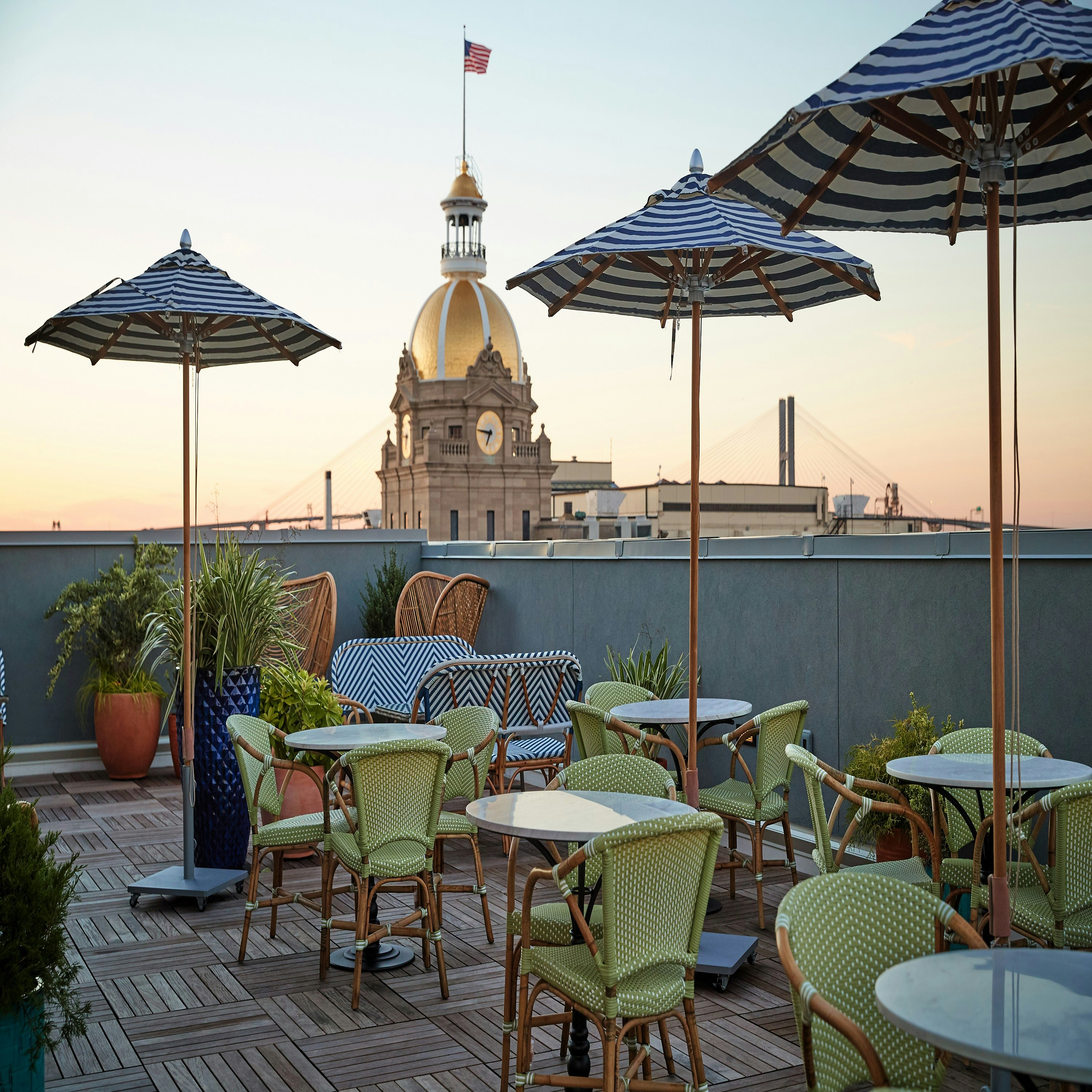 The Drayton Hotel Savannah, Curio Collection by Hilton 47/51