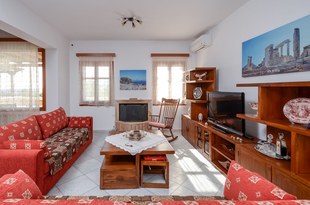 Naxos Cottage 17/50
