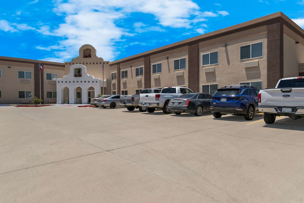 Quality Inn Alpine 24/33