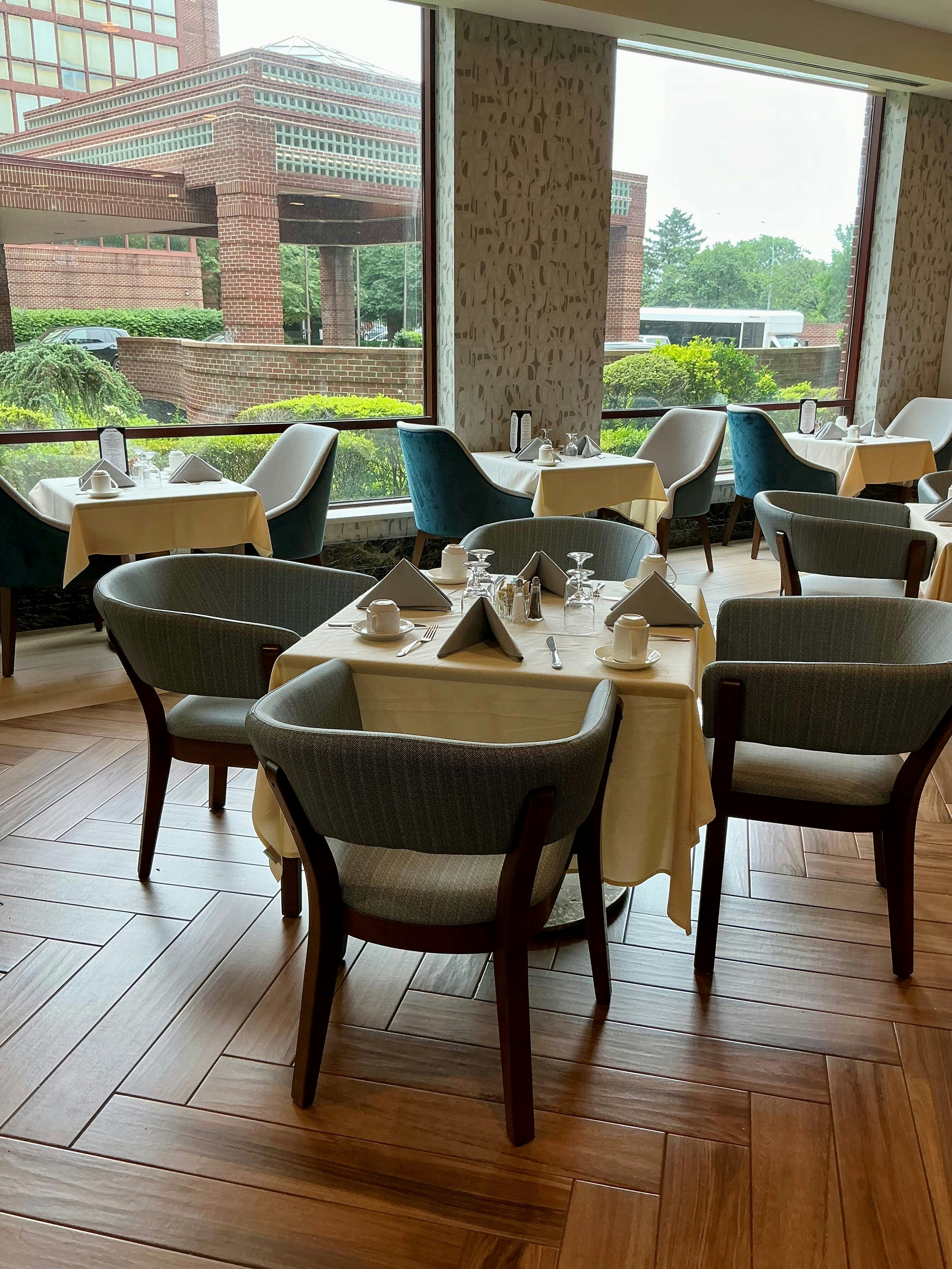 DoubleTree by Hilton New York LaGuardia Airport 29/54