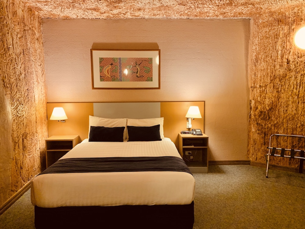 Desert Cave Hotel 14/50