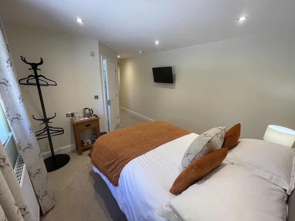 Black Bull Inn 3/40