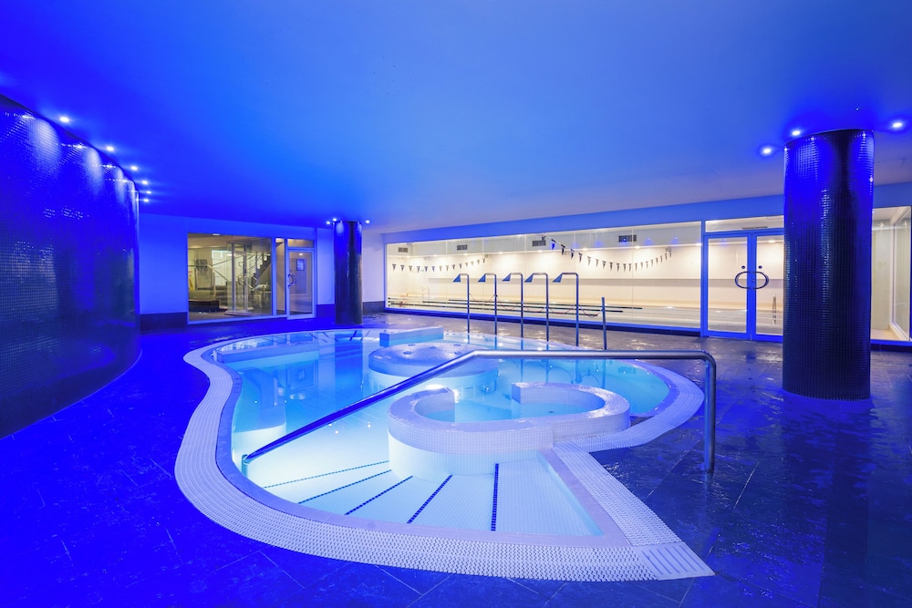 Radisson RED London Twickenham 30/62