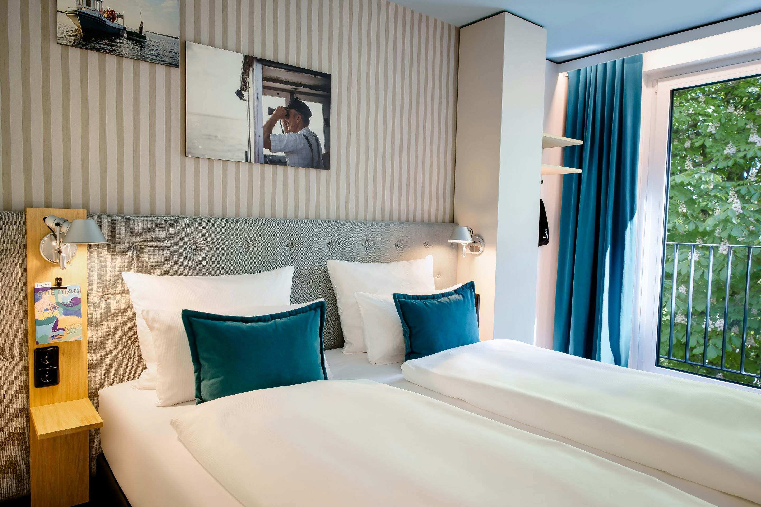 The One, King Bed