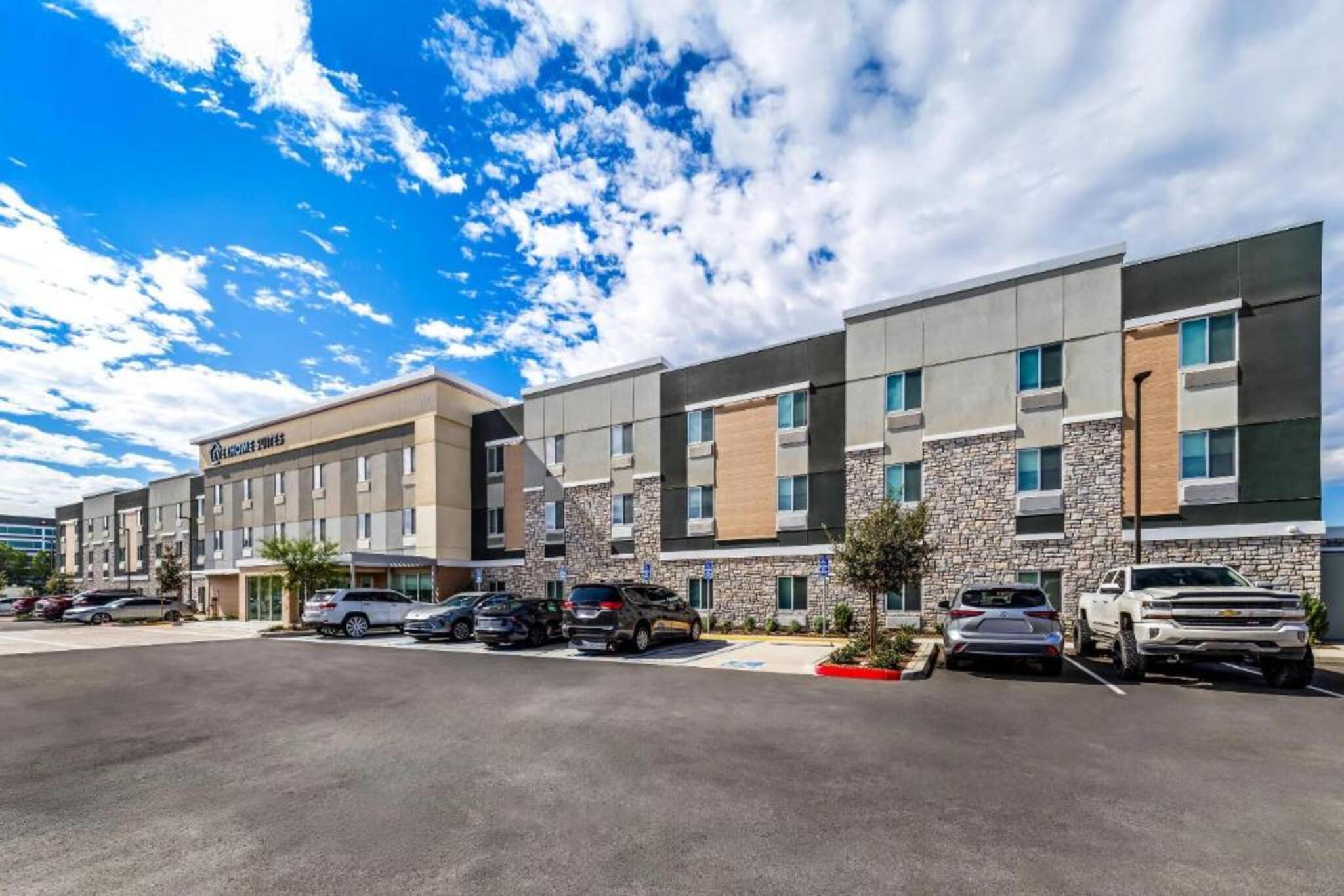 Everhome Suites Ontario Airport 31/39