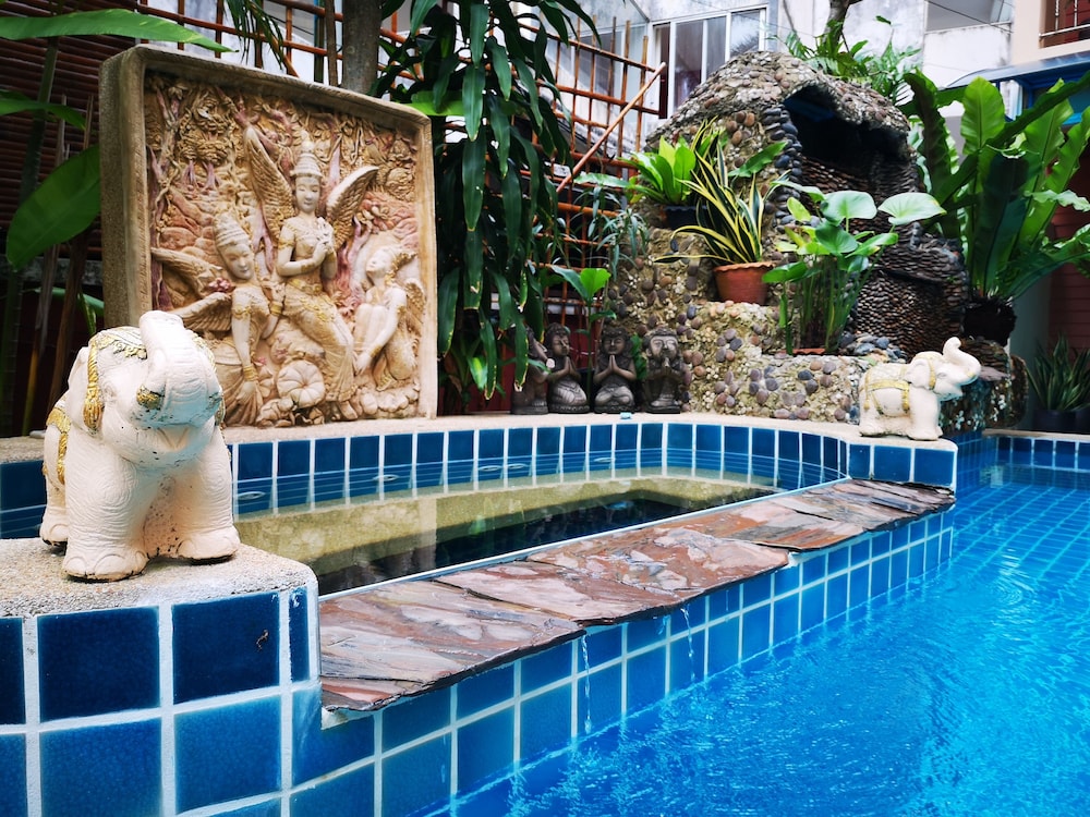 SEVEN SEAS HOTEL 3/64