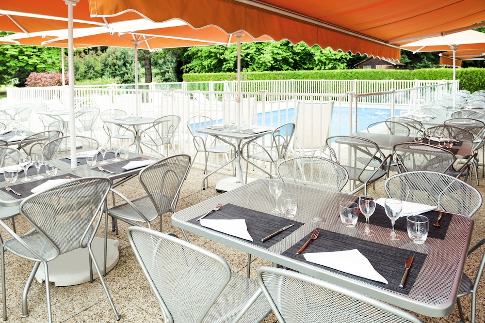 Novotel Macon Nord 37/74