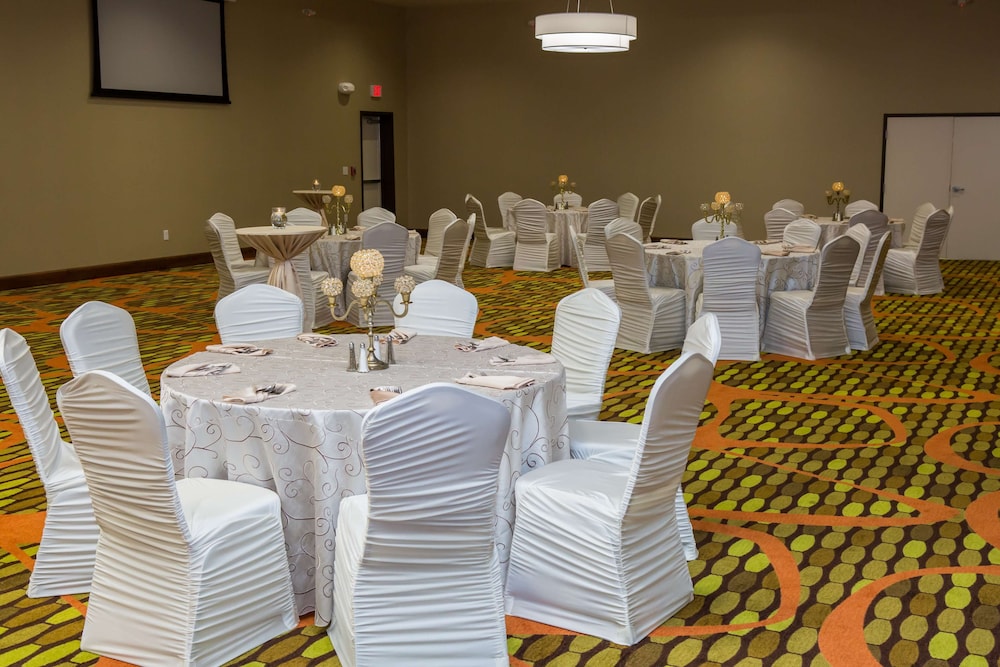 Hilton Garden Inn Cincinnati/West Chester 58/81