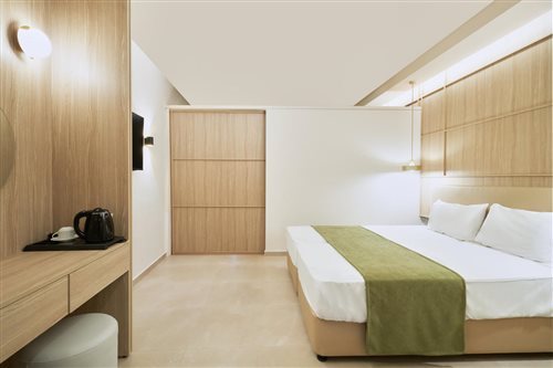 Room, Double Bed, Lateral Side Sea View