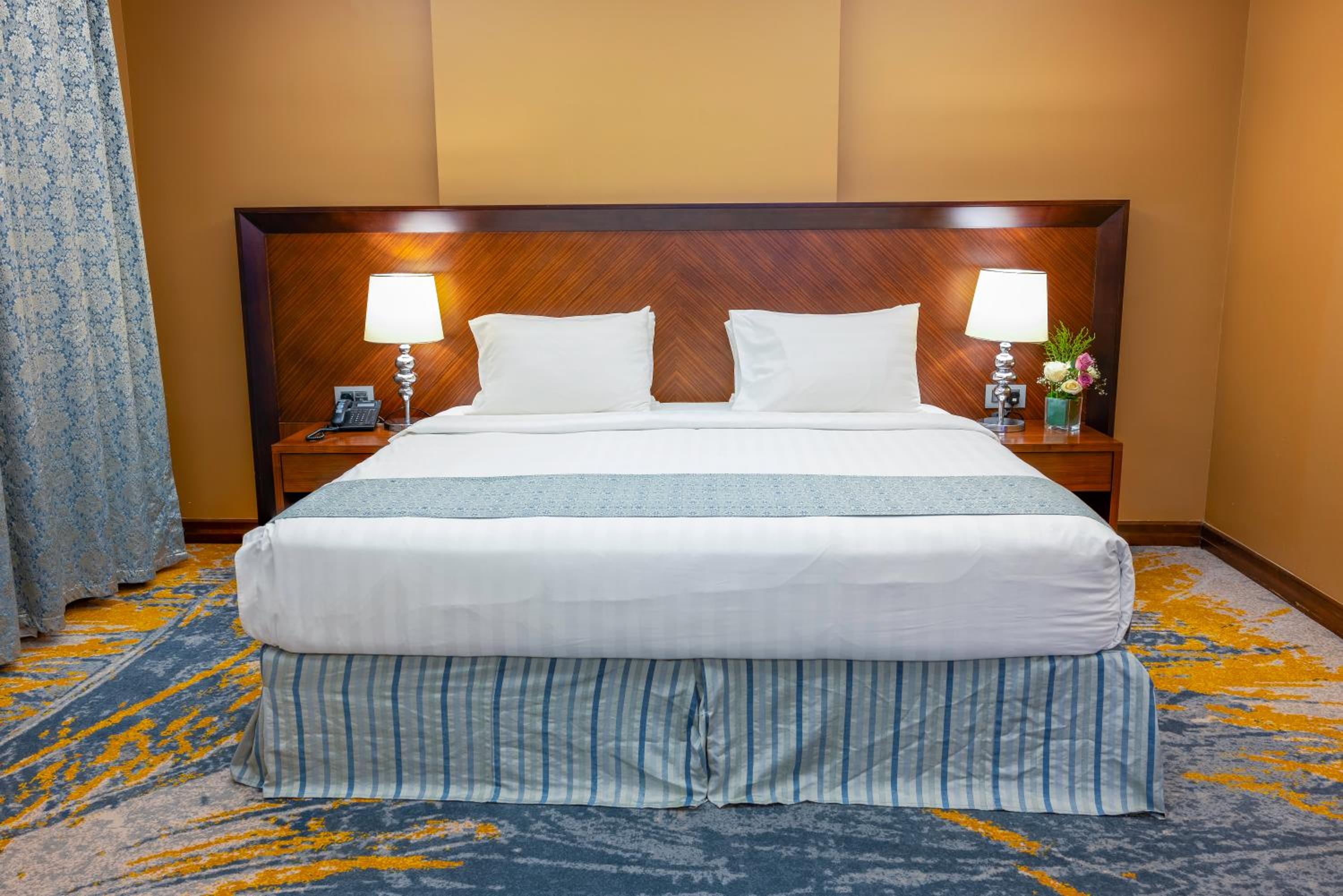 Superior, King Bed