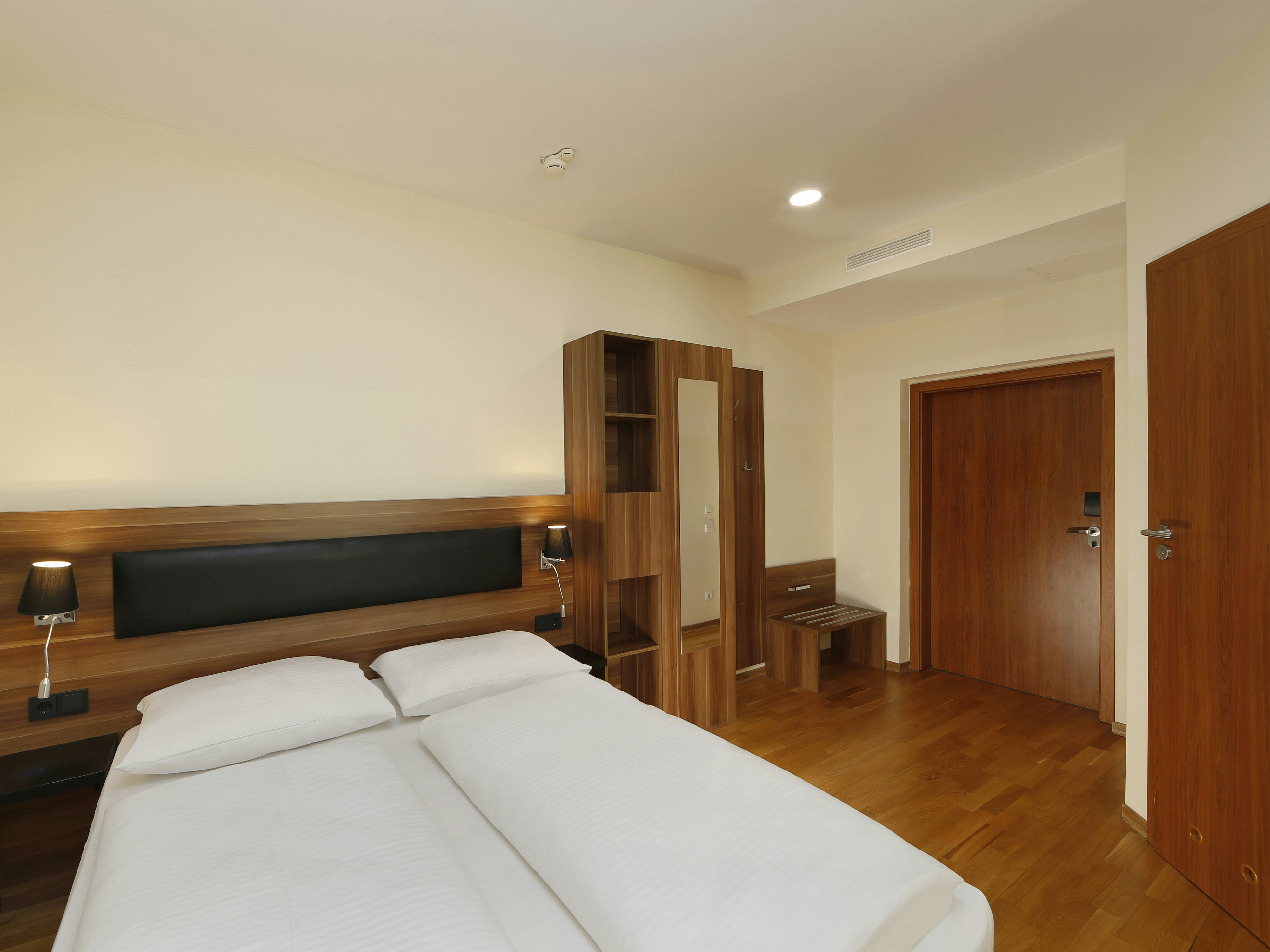 B&B HOTEL Berlin-Adlershof 17/40