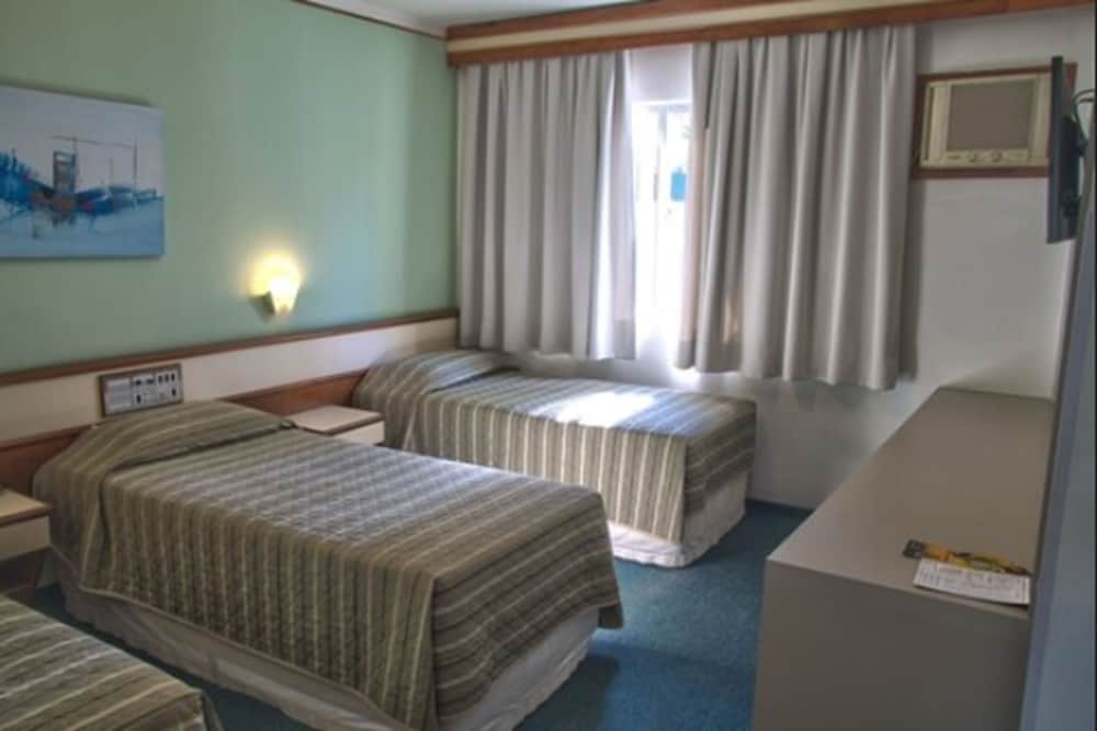 STANDARD, TRIPLE, 3 BEDS
