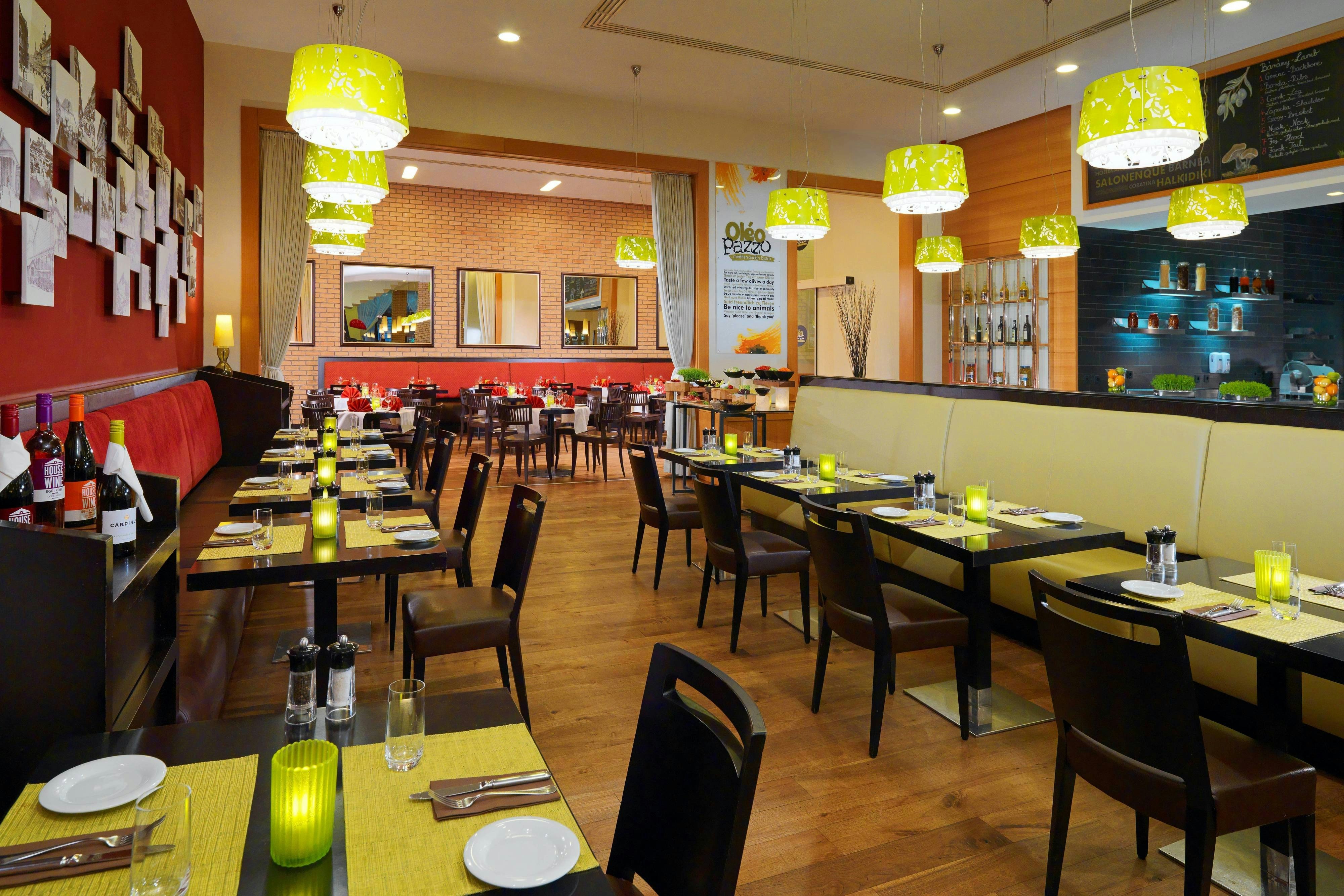 Courtyard By Marriott Budapest City Center Hotel 34/45