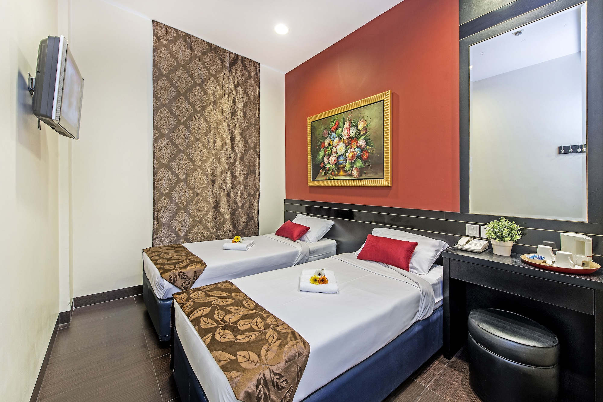SUPERIOR, TWIN BEDS