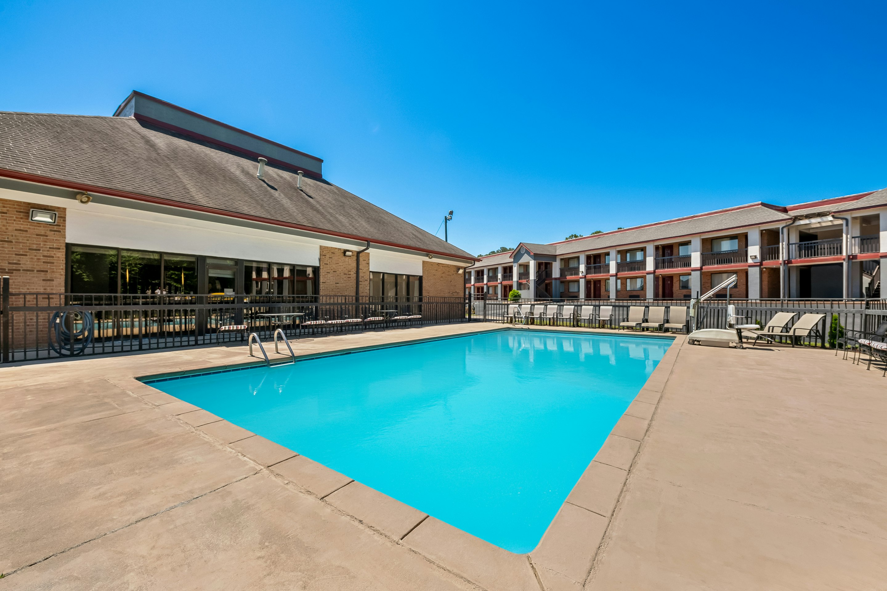Econo Lodge Sanford, NC 34/34