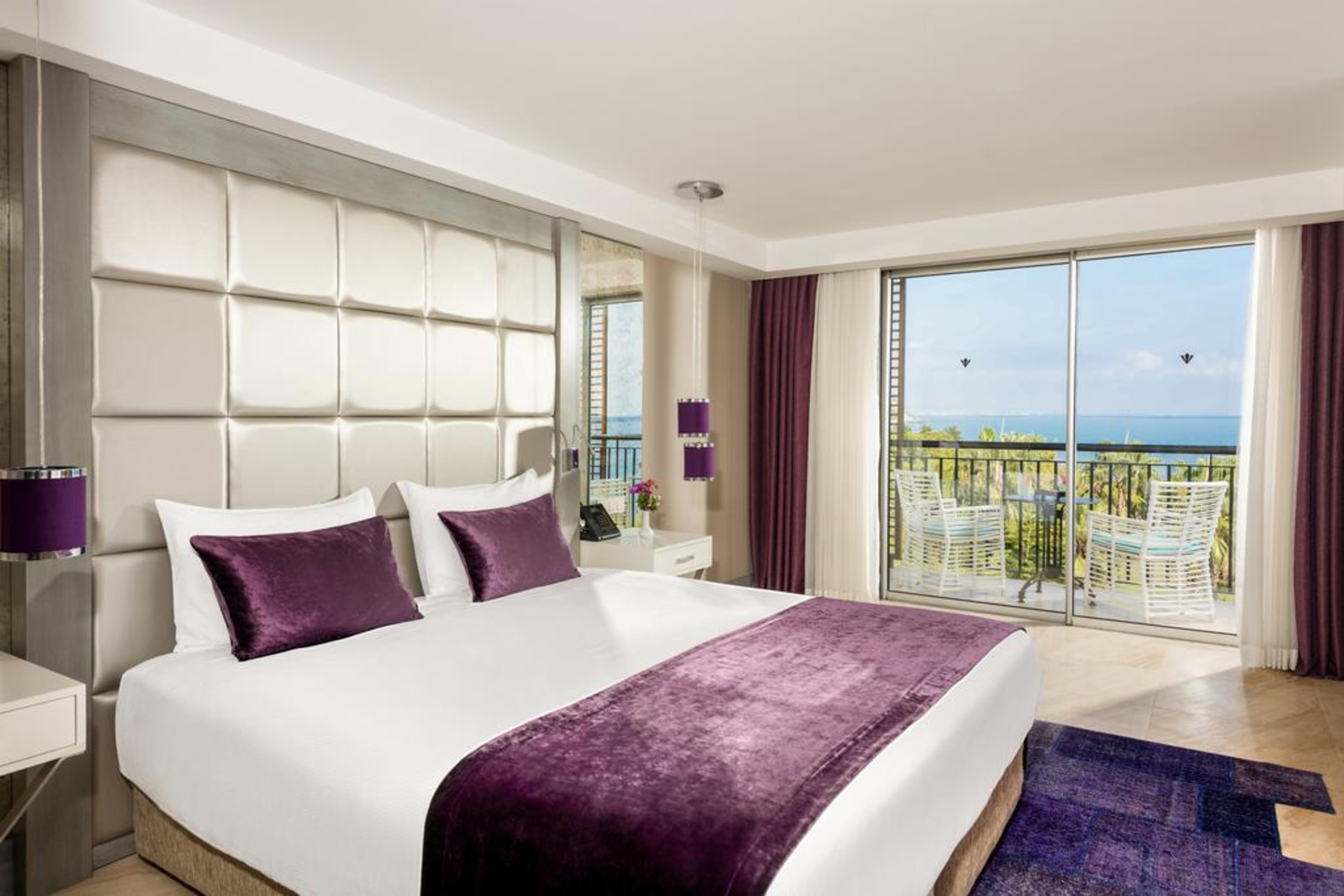DELUXE, SEA VIEW