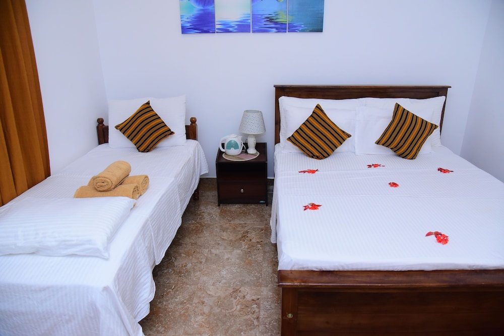 White Villa Airport Transit Hotel 12/45