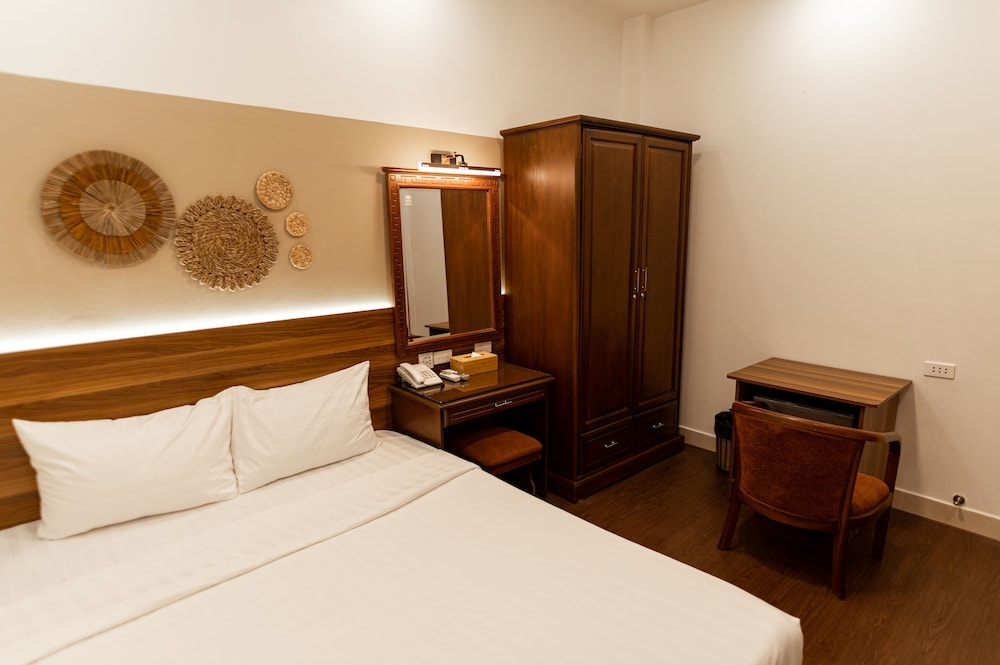 Lantern Hotel 27/57
