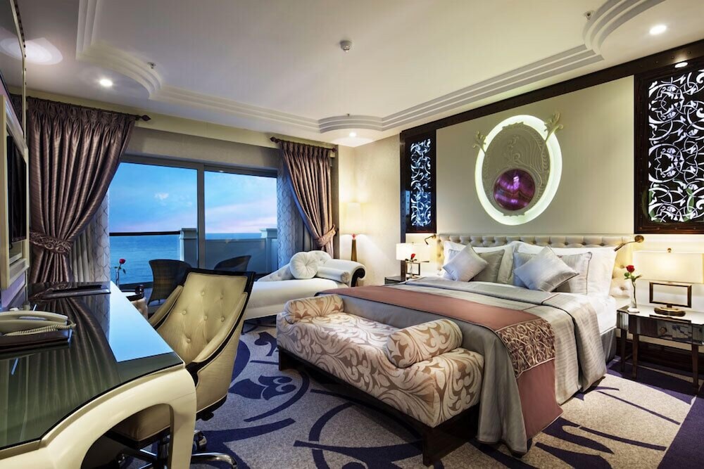 Merit Royal Premium Hotel Casino & Spa 11/36