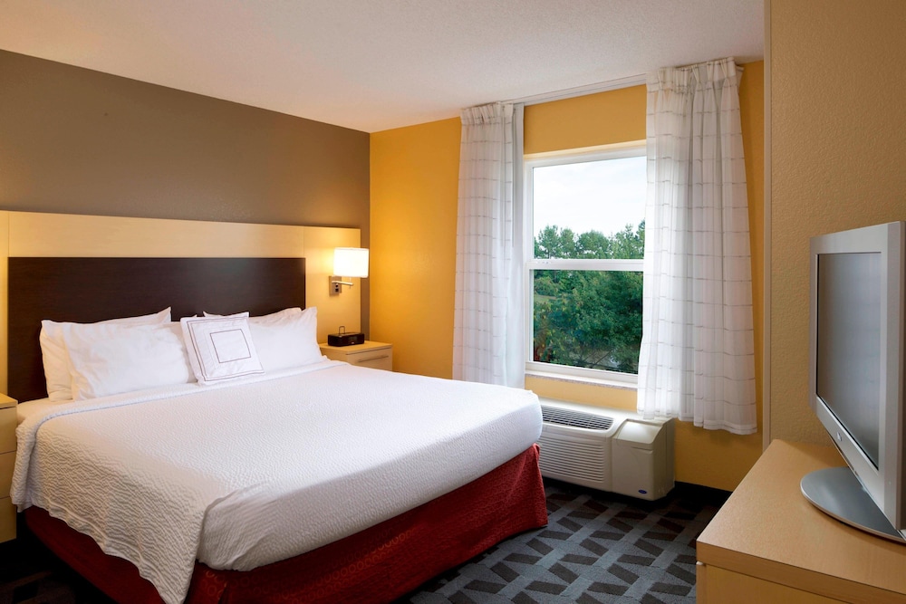 Towneplace Suites By Marriott Jacksonville 7/28