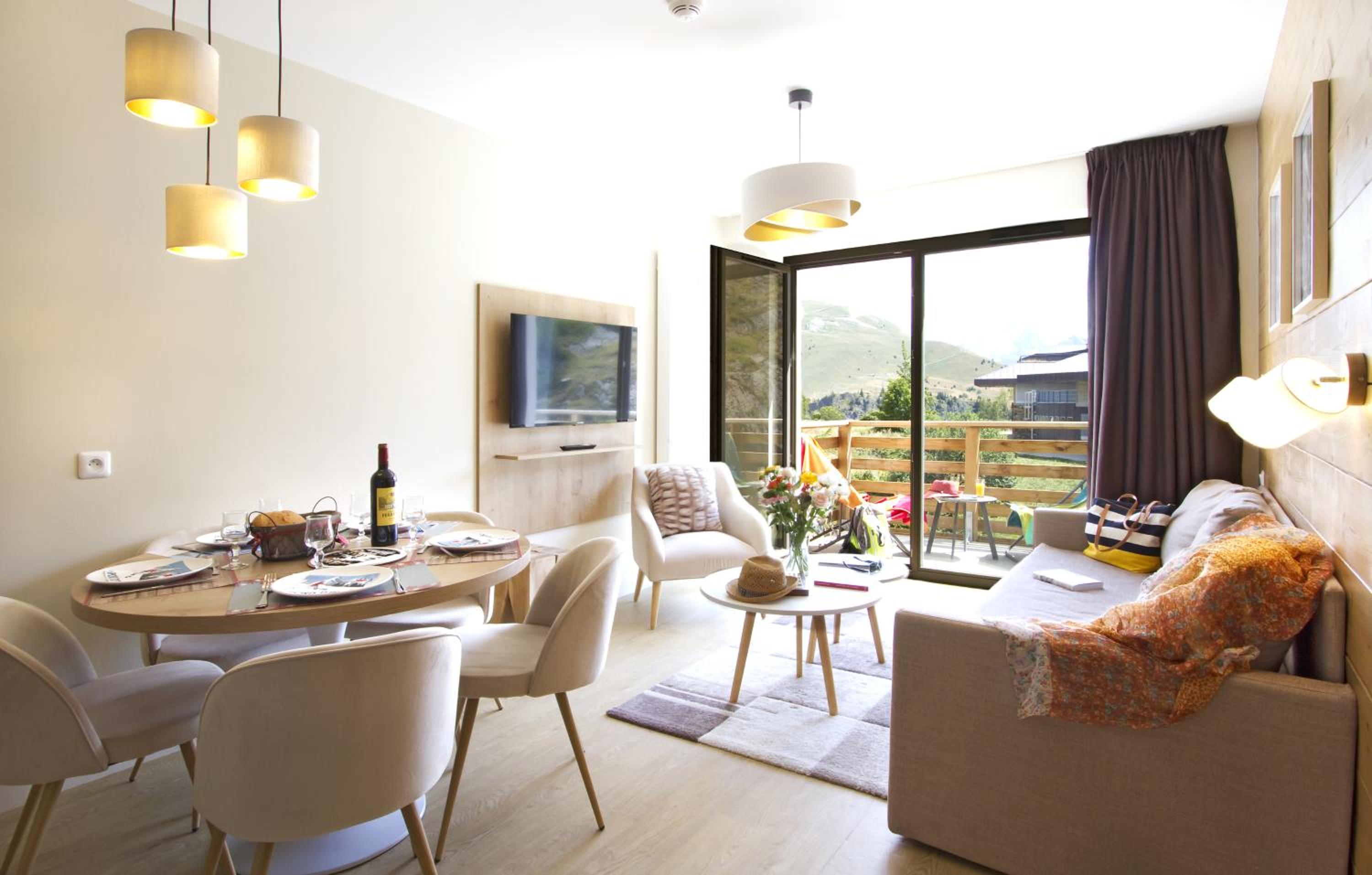Appart'Hotel Prestige Odalys L'Eclose 16/23