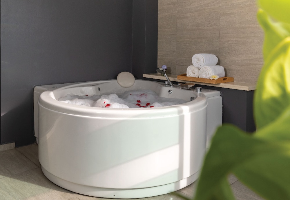 Solitaire Bangkok Sukhumvit 11 by Kingston Hotels 43/73