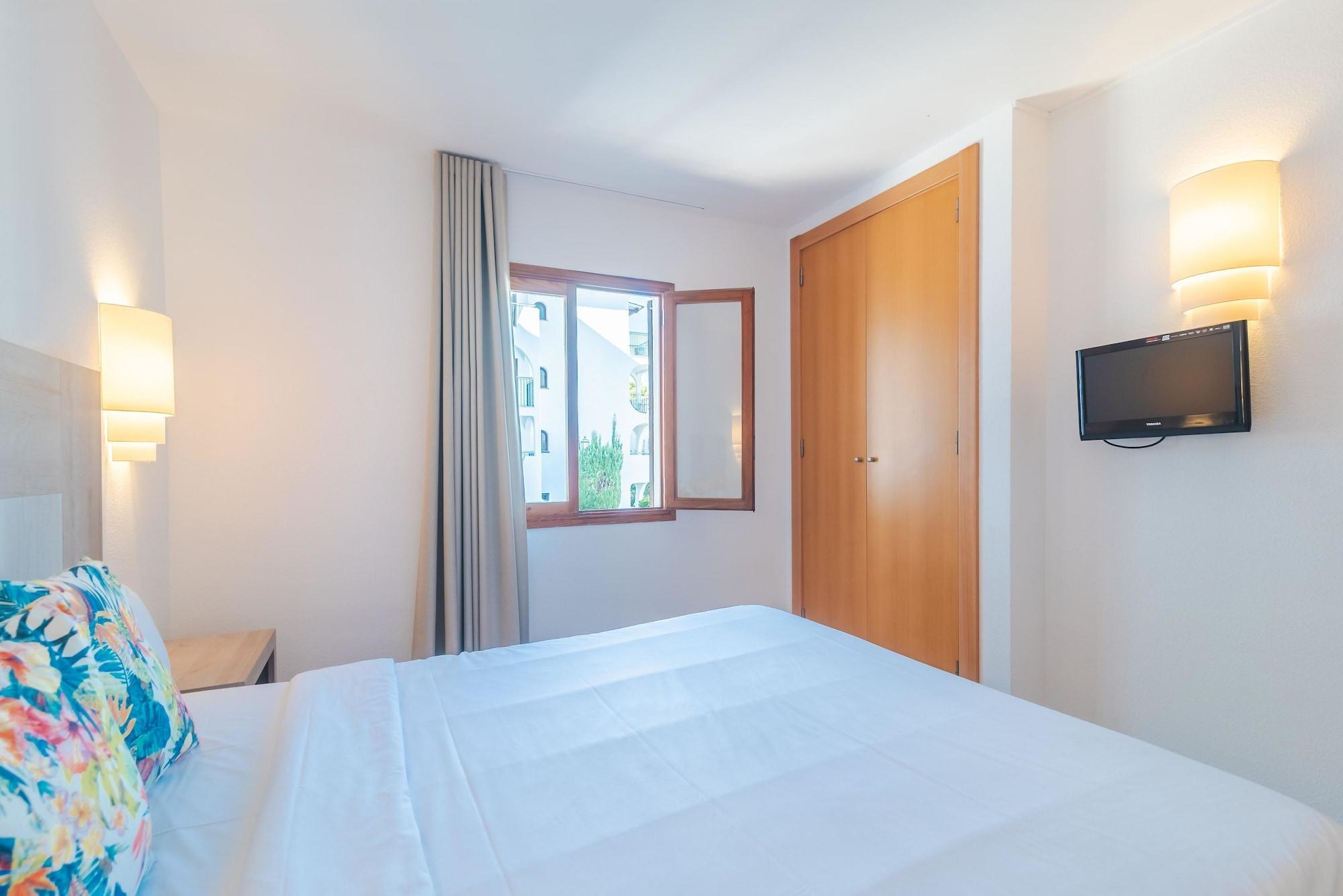 Apartment 1 bedroom Pool View Balcony 2+1، Flipflop Surfing Playa 5/10