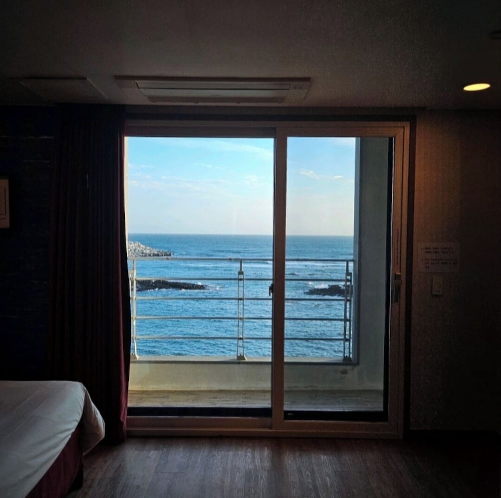 Hotel 52 25/57