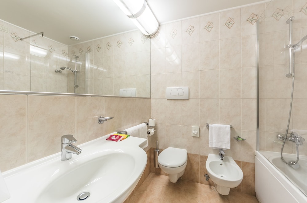 Villa Fiorita Hotel 48/50