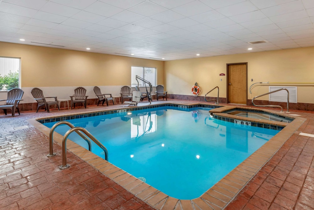 Comfort Suites Florence Shoals Area 3/46
